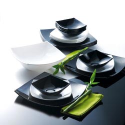�������� ������  Quadrato Black / White 19 ��������� + 6 ������� Domino